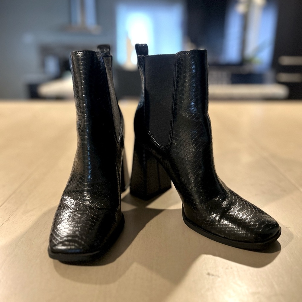 Sam Edelman snake bootie